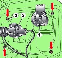 Расположение гаек крепления и ламп заднего фонаря в крышке багажника